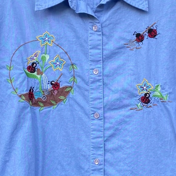 Collections Etc Ladybug Floral Embroidered 100% cotton Button down shirt blue - Picture 2 of 5